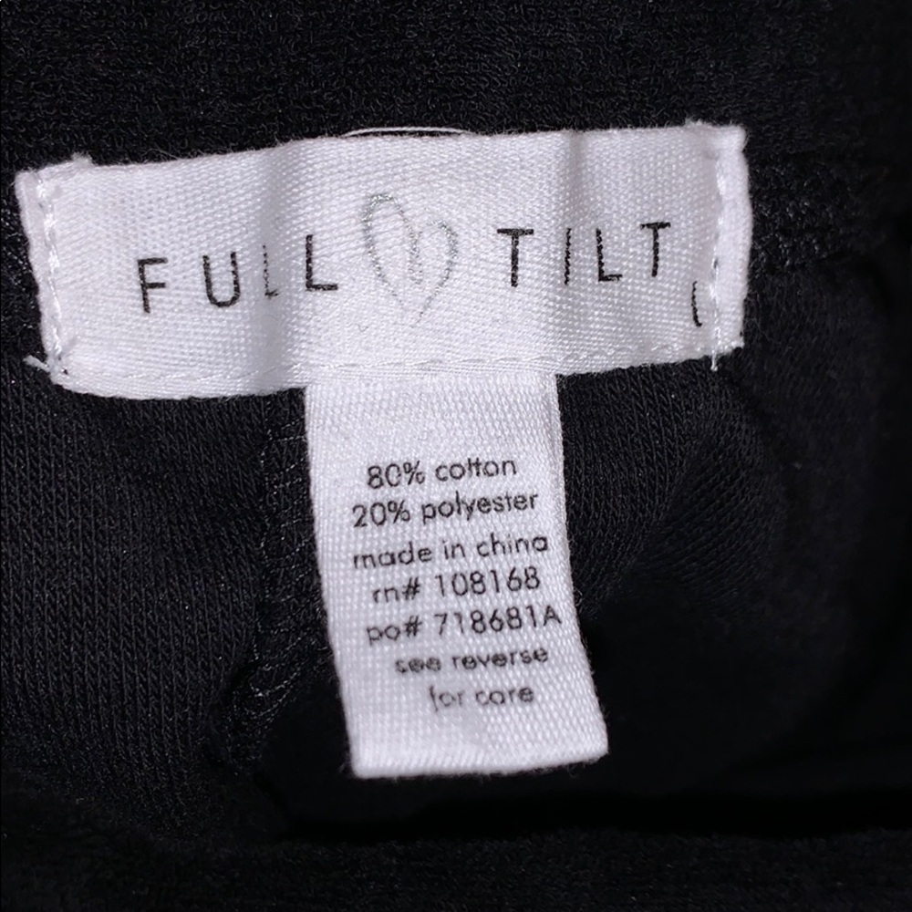 NWT black tilly’s towel shorts - Picture 2 of 4